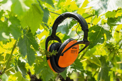 STIHL  Concept-24F, Gehörschutzbügel