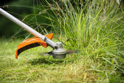 STIHL Sensenaufsatz mit Grasschneideblatt für Kombimotor FS-KM GSB
