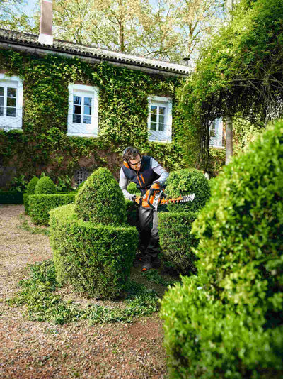 STIHL Benzin-Heckenschere HS 56 C-E, Schnittlänge 60 cm - Modell 2025