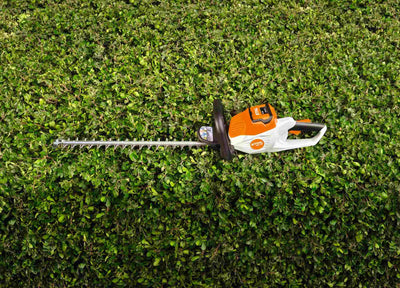 STIHL Akku-Heckenschere HSA 50 Set AK 10 + AL 101