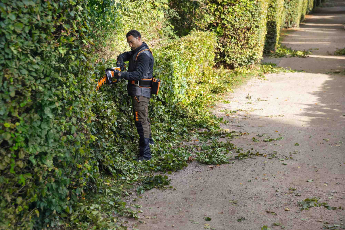 STIHL Akku-Heckenschere HSA 130 T, 60 cm ohne Akku und Ladegerät