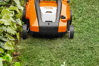 STIHL Akku-Vertikutierer RLA 240 ohne Akku und Ladegerät - Modell 2025
