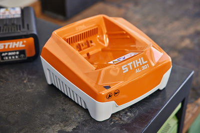 STIHL Schnellladegerät AL 301 - Modell 2025