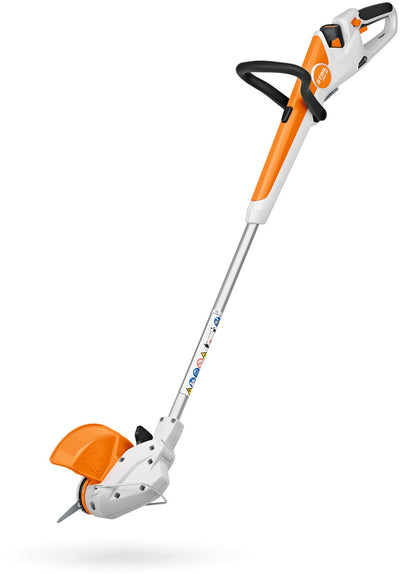 STIHL Akku-Trimmer FSA 30 mit 2x Akku AS 2 und Ladegerät AL 1 auf Hausmesse vorgeführt