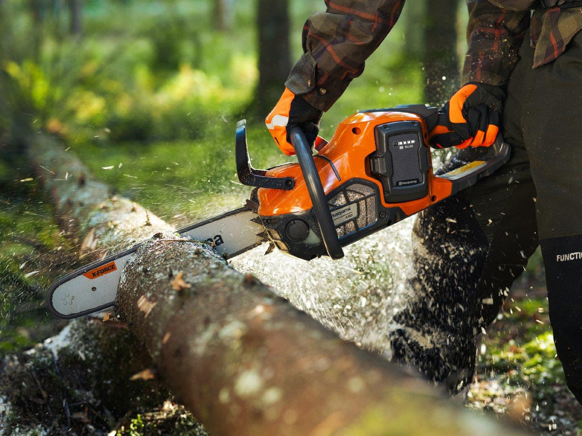 Husqvarna Akku-Motorsäge 440i