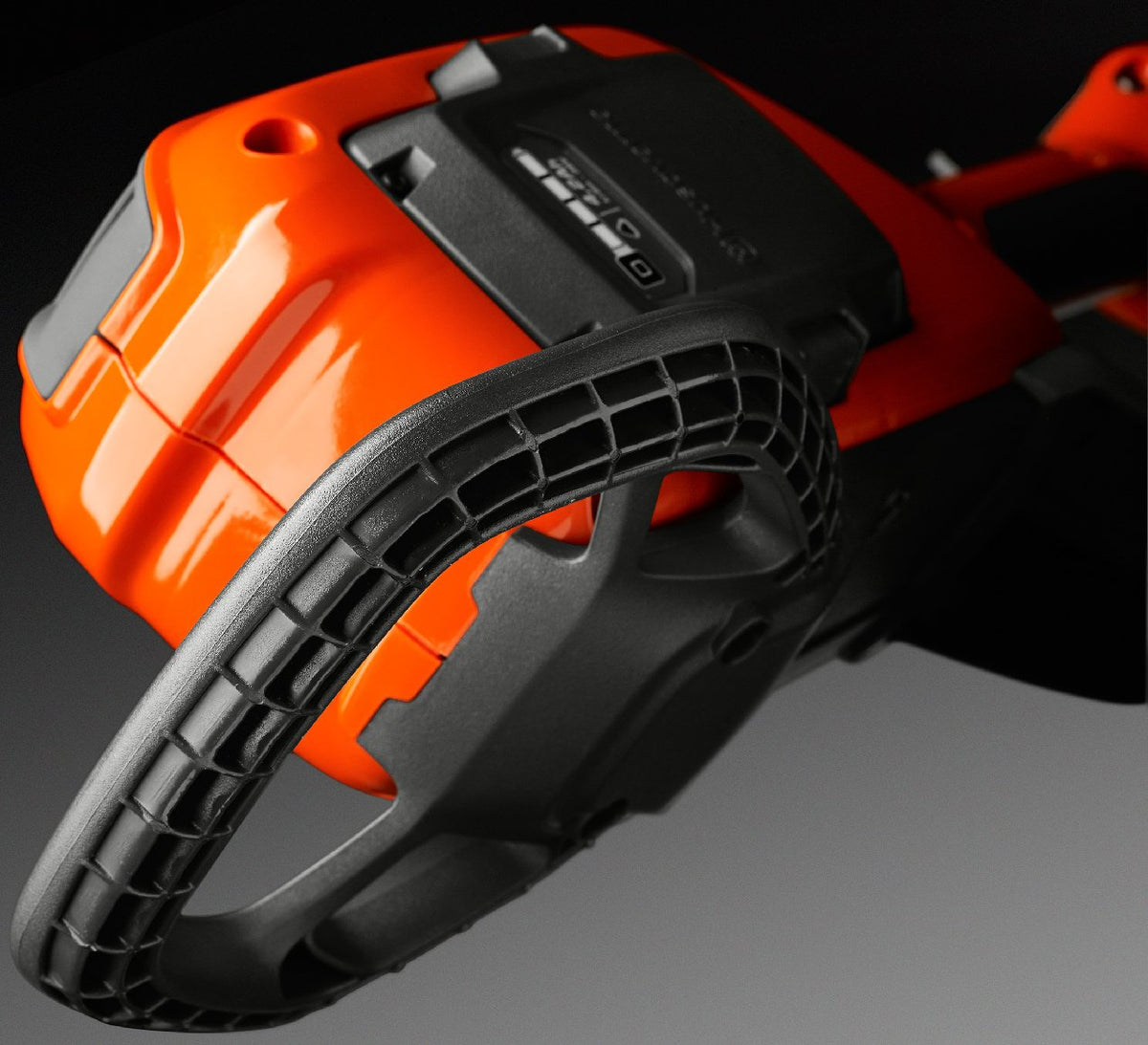 Husqvarna Akku-Hochentaster 530iP4 - ohne Akku und Ladegerät