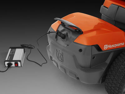 Husqvarna Akku-Frontmäher R 112iC inkl. Mähdeck Combi 85, Akku und Ladegerät - Modell 2025