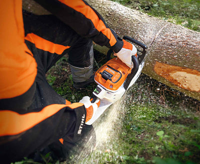 STIHL Akku-Motorsäge MSA 300, RS Pro, Schienenlänge 35 cm ohne Akku und Ladegerät - Modell 2025