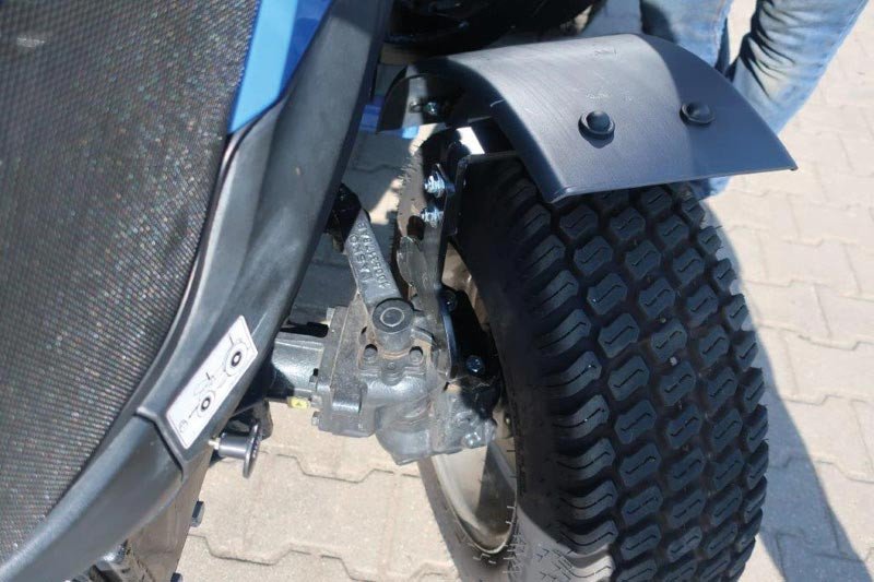 Naglak Vorderradkotflügel schwenkbar für Naglak Kabine