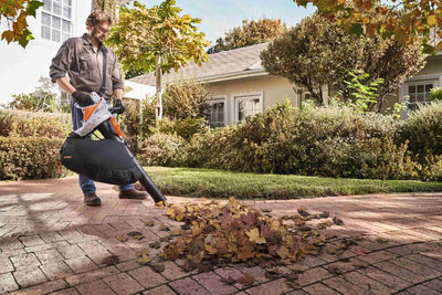 STIHL Akku-Saughäcksler SHA 56 ohne Akku und Ladegerät - Modell 2025