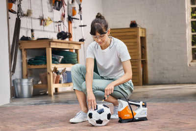 STIHL Akku-Kompressor Set KOA 20, mit Akku AS 2 und Ladegerät AL 1 - Modell 2025