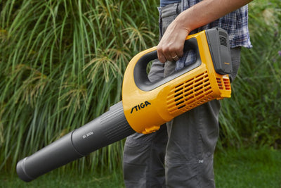 Stiga Akku Laubbläser BL 100e - ohne Akku und Ladegerät