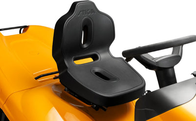 Stiga Rasentraktor Estate 798 W Special HONDA Winterpaket mit 120 cm Schneeschild, PTO-Kit und Schneeketten