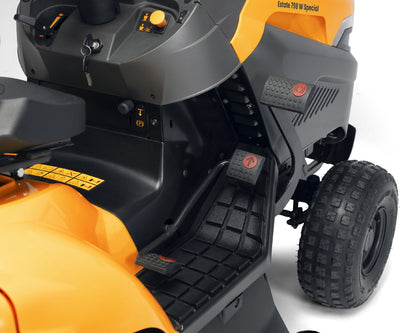 Stiga Rasentraktor Estate 798 W Special HONDA Winterpaket mit 120 cm Schneeschild, PTO-Kit und Schneeketten