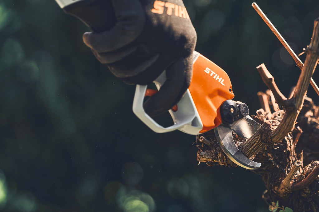STIHL Akku-Astschere ASA 130 ohne Akku und Ladegerät