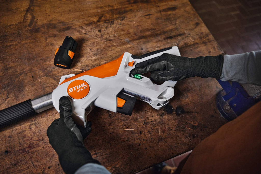 STIHL Akku-Hochentaster HTA 30 Set, PM3, Schienenlänge 20 cm