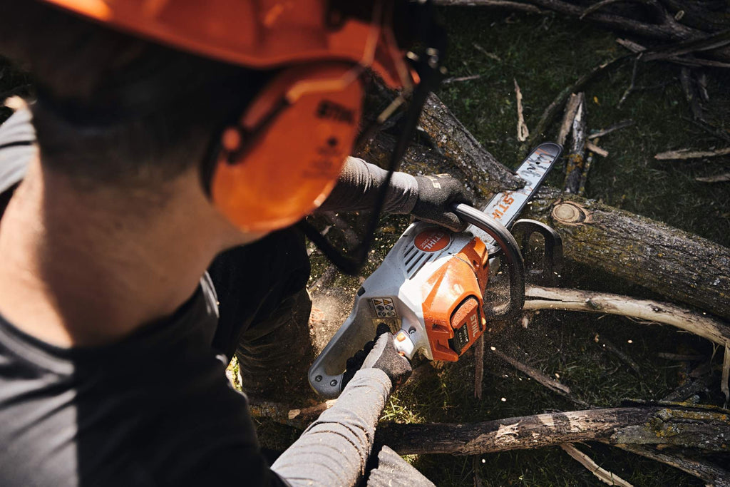 STIHL Akku-Motorsäge MSA 220 C-B, 61 PH3, 35 cm ohne Akku und Ladegerät
