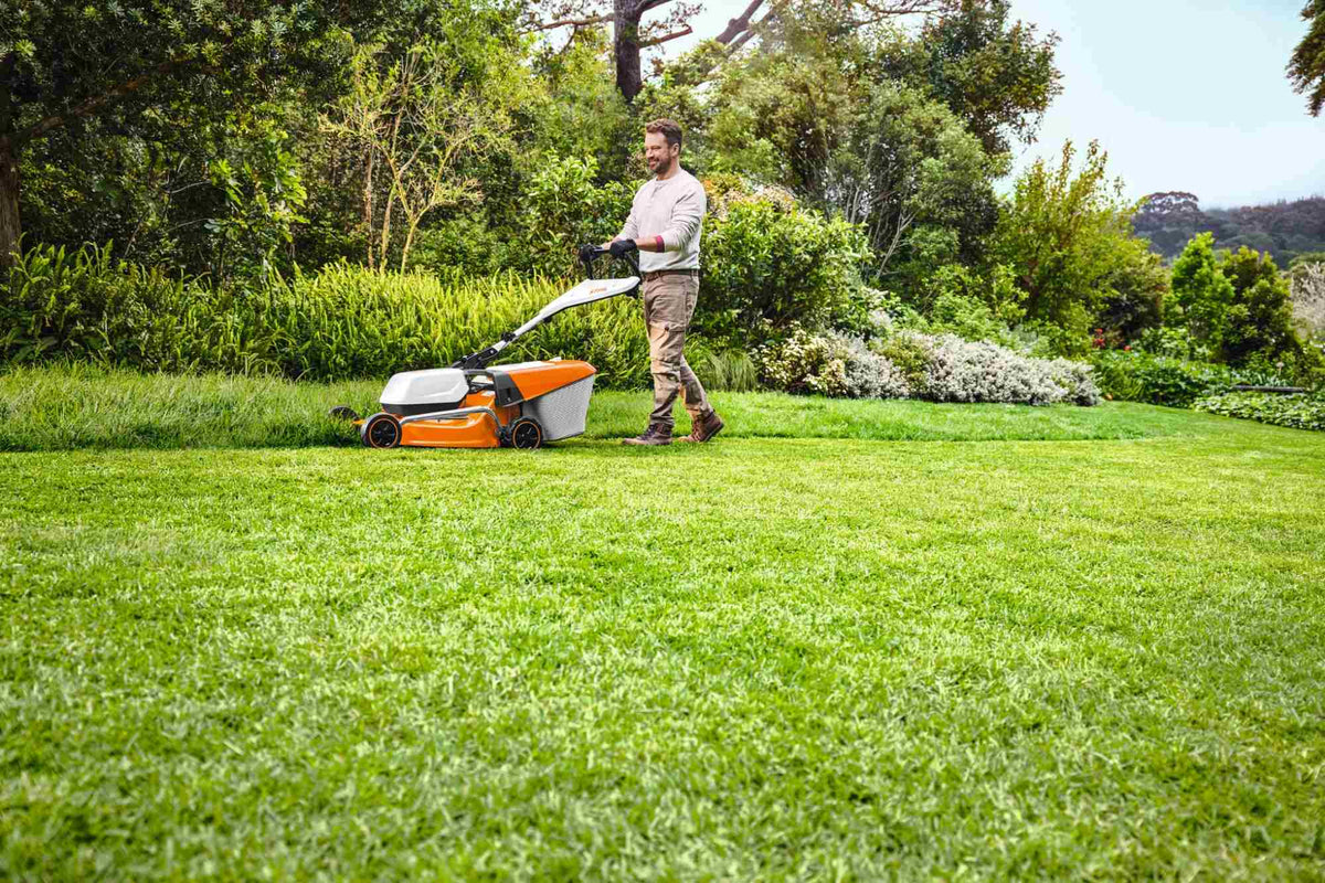 STIHL Akku-Rasenmäher STIHL RMA 253 T ohne Akku und Ladegerät