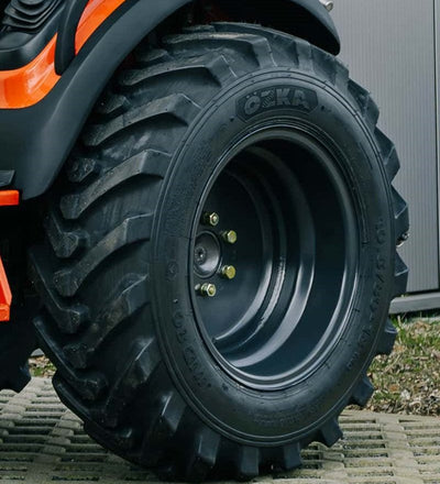 Tafe Industriebereifung vorne 23x8.50-12, hinten 10.5/80-18