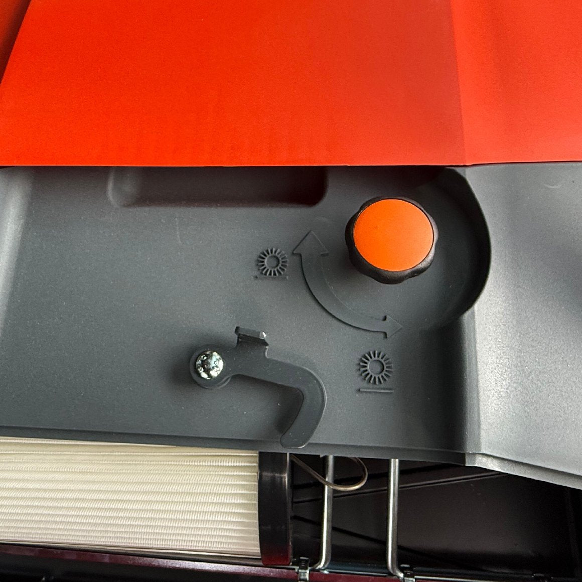 Tielbürger Kehrmaschine tks14 mit integriertem Filter der Klasse M