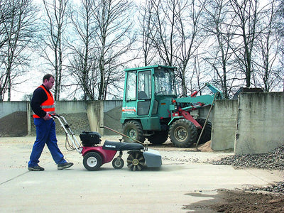 Tielbürger Schmutz- und Schneekehrmaschine tk48 Briggs&Stratton ReadyStart 675EXI - Modell 2025