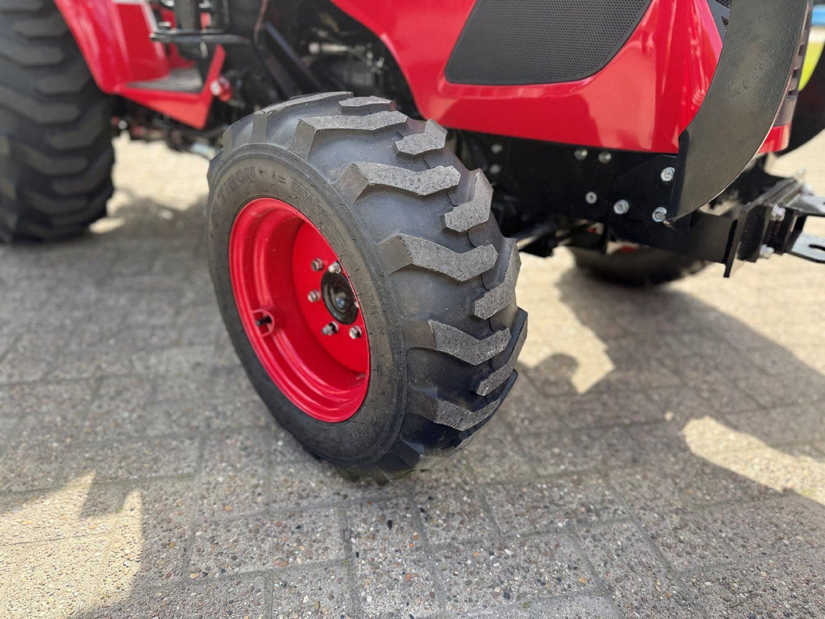 Tym Allrad-Kompakttraktor T265 HST mit Industriebereifung, Frontlader, Palettengabel, OPG-Dach -Vorführer